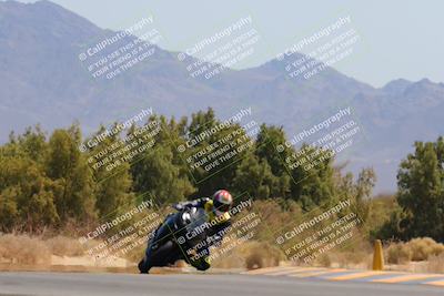 media/Apr-09-2023-SoCal Trackdays (Sun) [[333f347954]]/Turn 7 (1135am)/